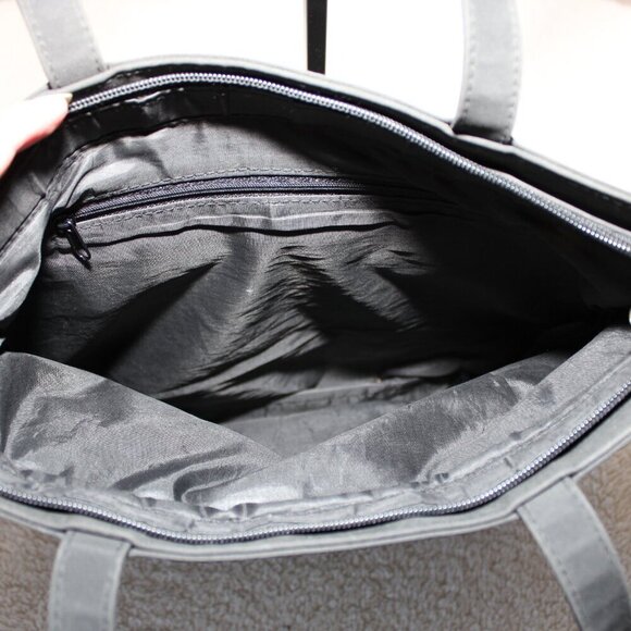 St. John Womens Nylon Quilted Shoulder Bag Black Gold Hardware Classic - Picture 9 of 9